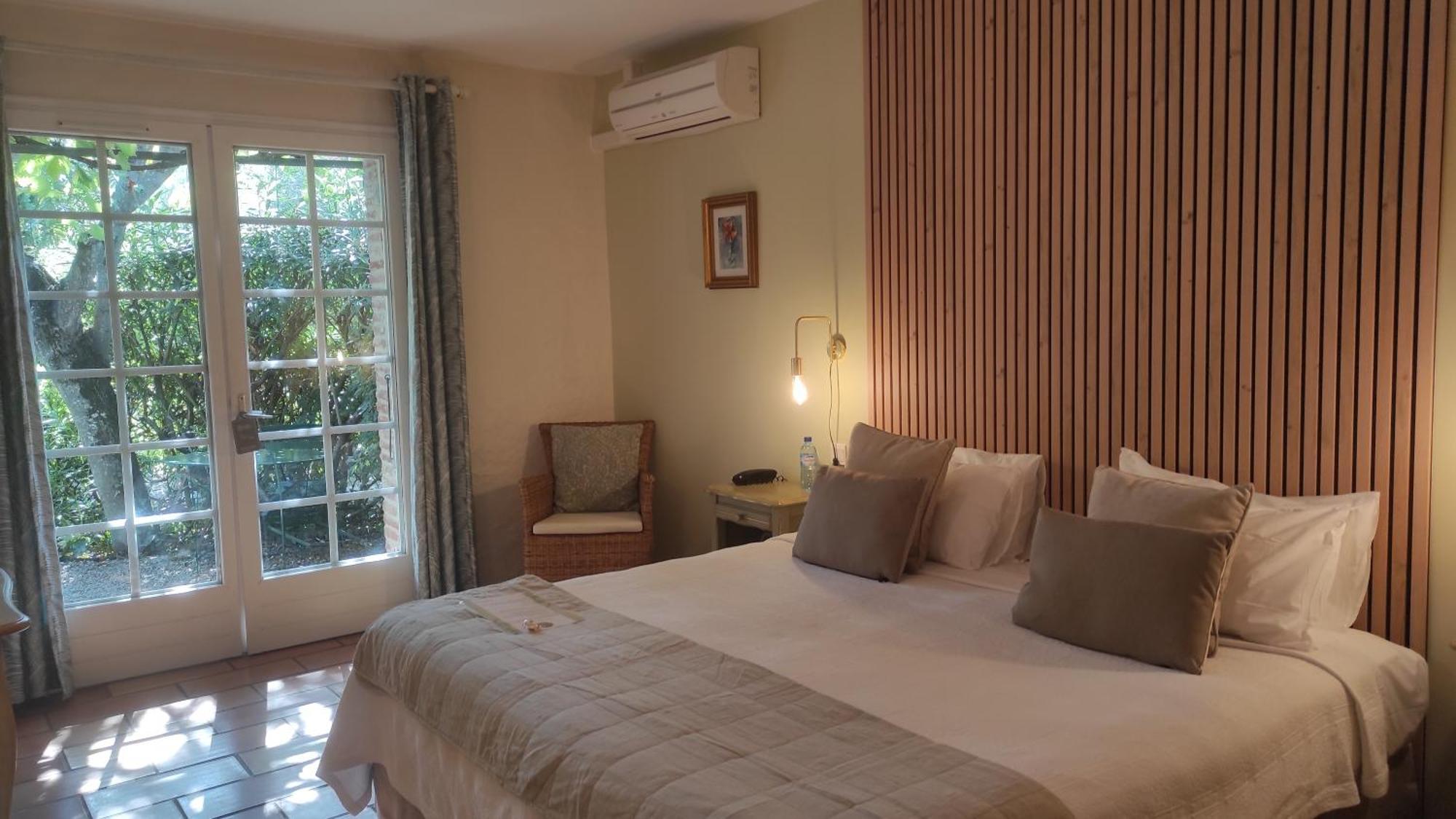 Hotel Le Mas Trilles Сере Экстерьер фото