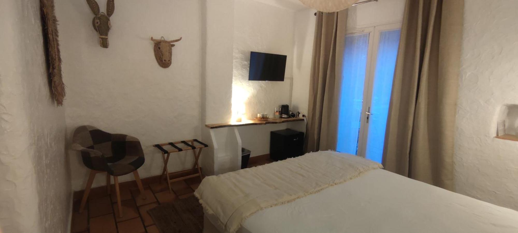 Hotel Le Mas Trilles Сере Экстерьер фото