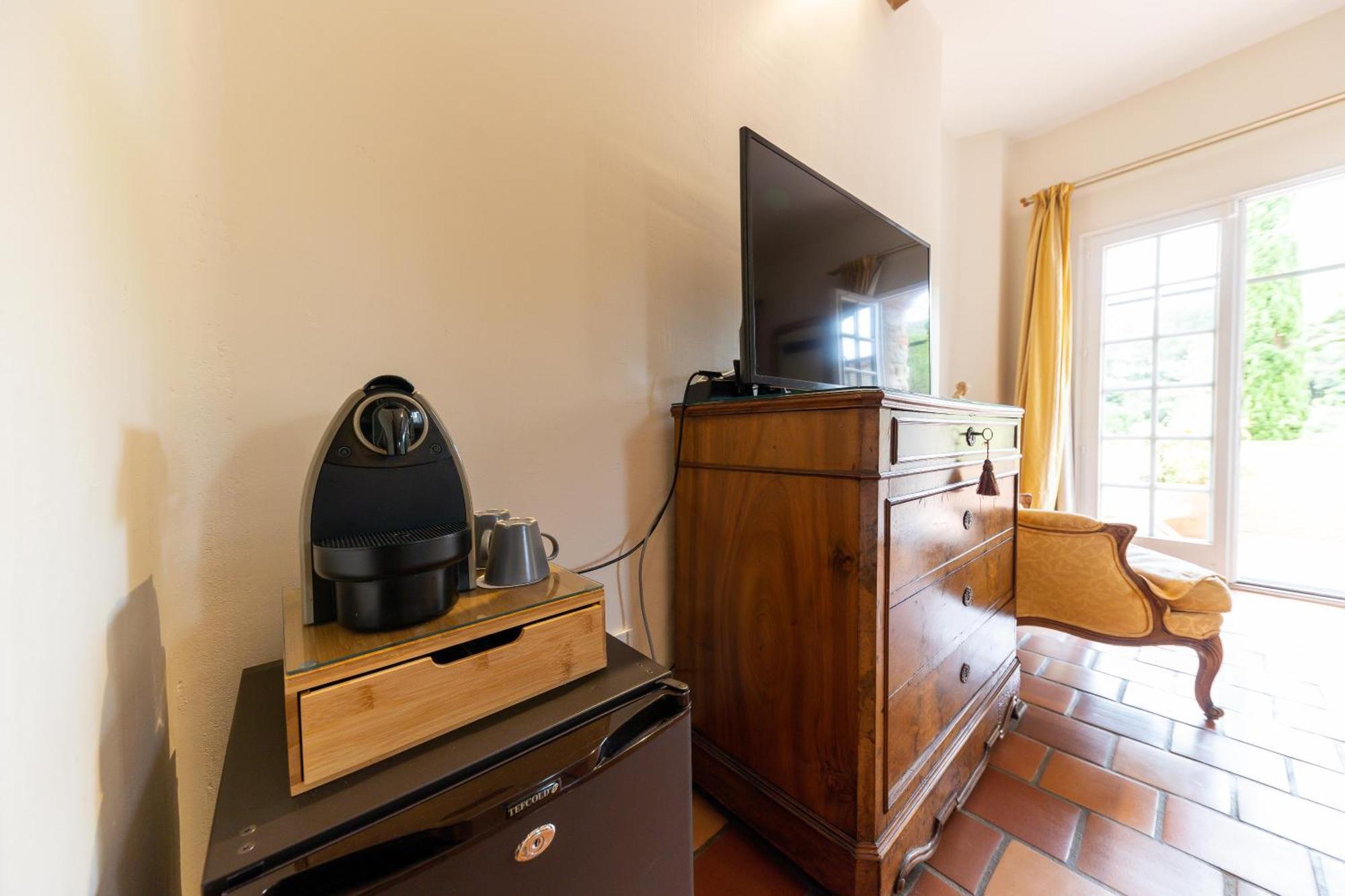 Hotel Le Mas Trilles Сере Экстерьер фото