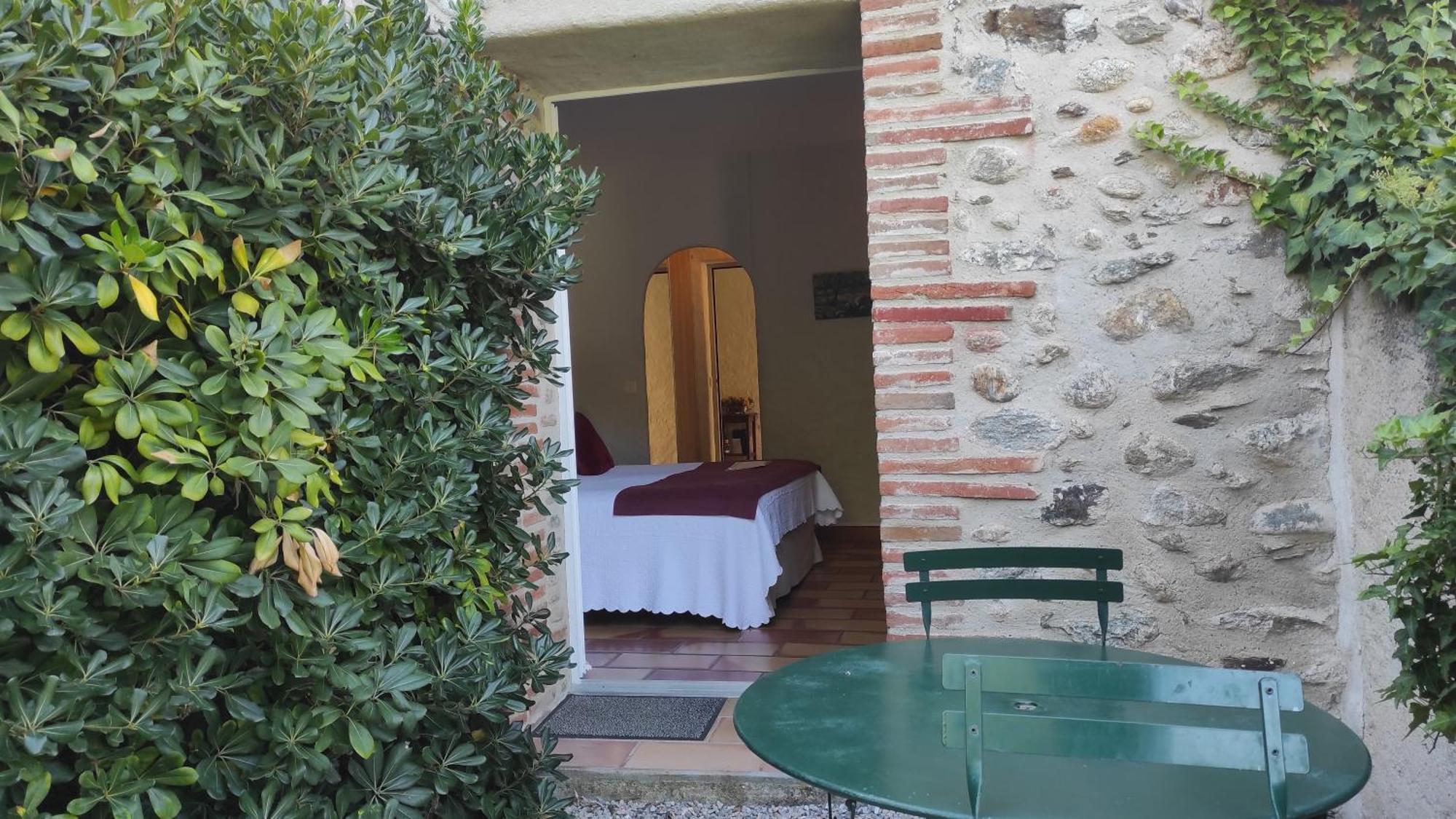 Hotel Le Mas Trilles Сере Экстерьер фото