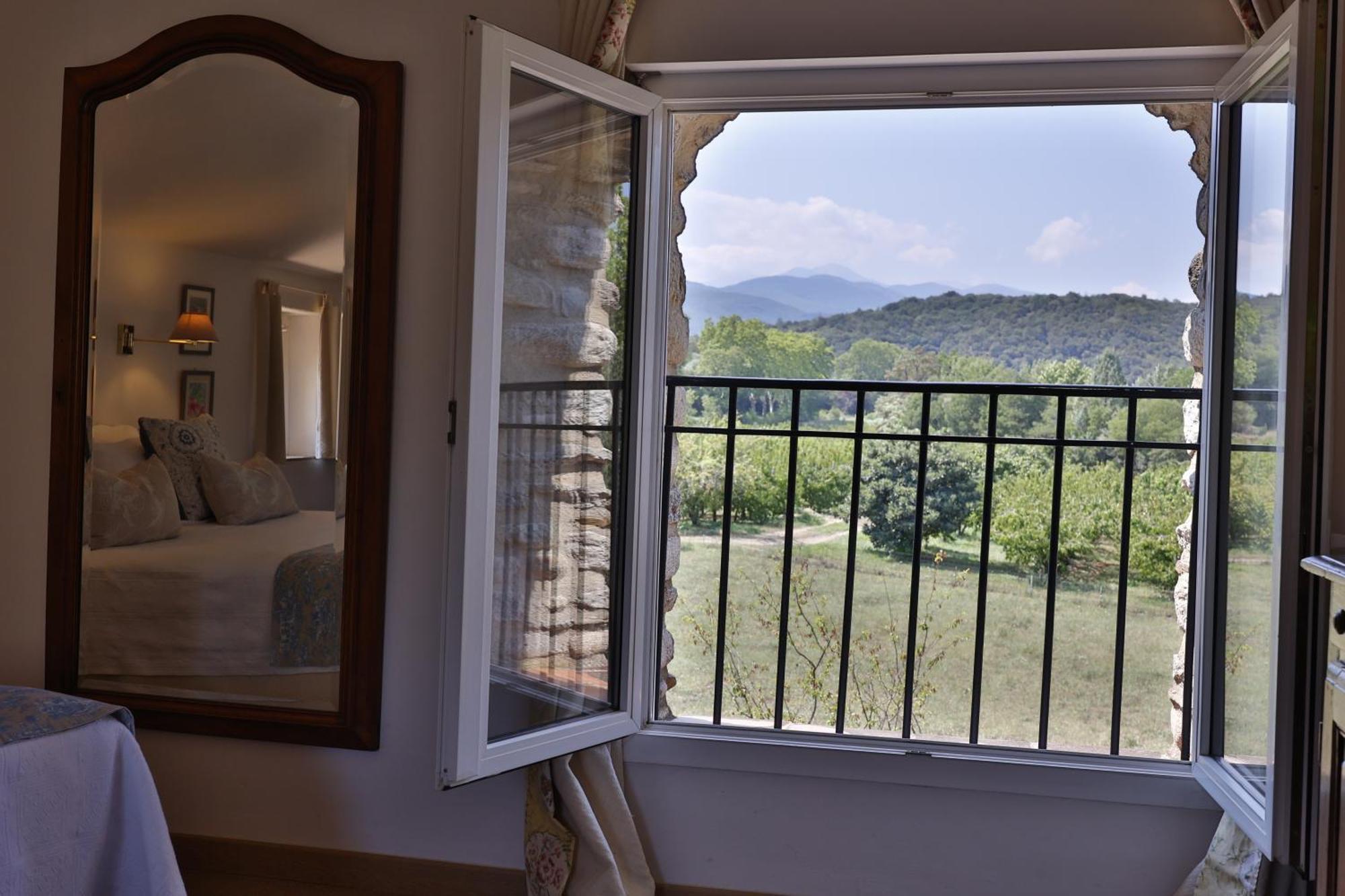 Hotel Le Mas Trilles Сере Экстерьер фото