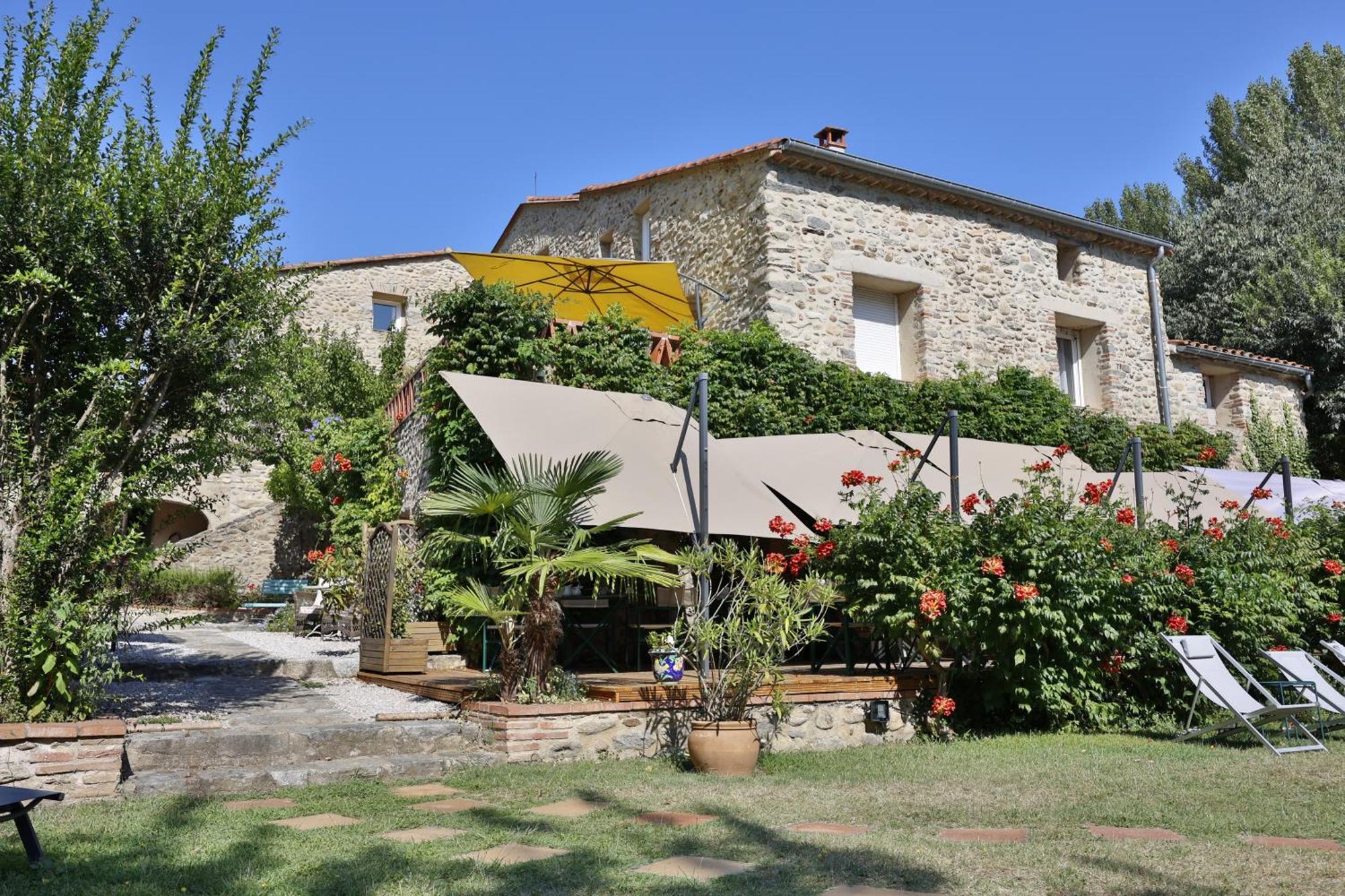 Hotel Le Mas Trilles Сере Экстерьер фото