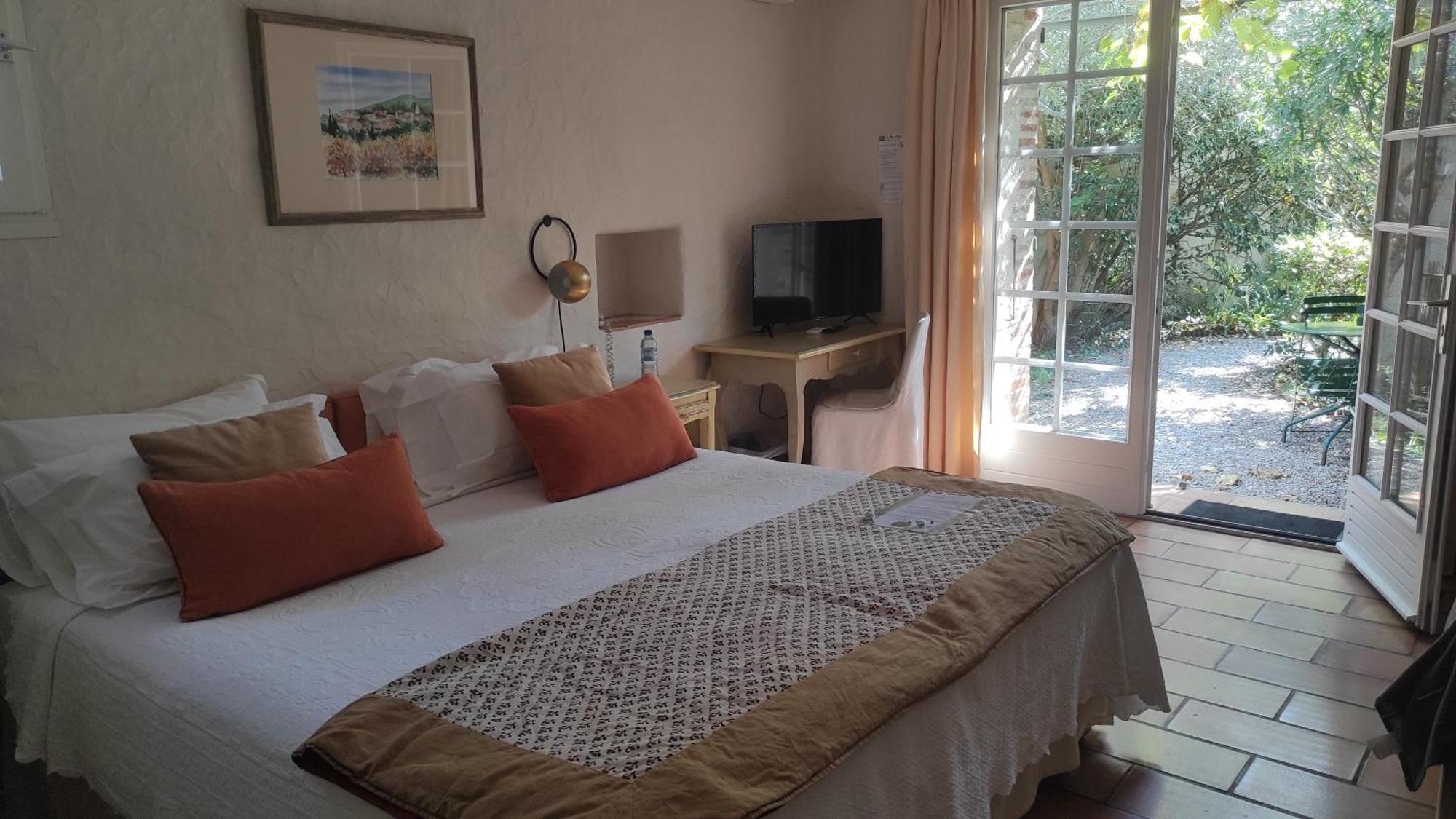 Hotel Le Mas Trilles Сере Экстерьер фото
